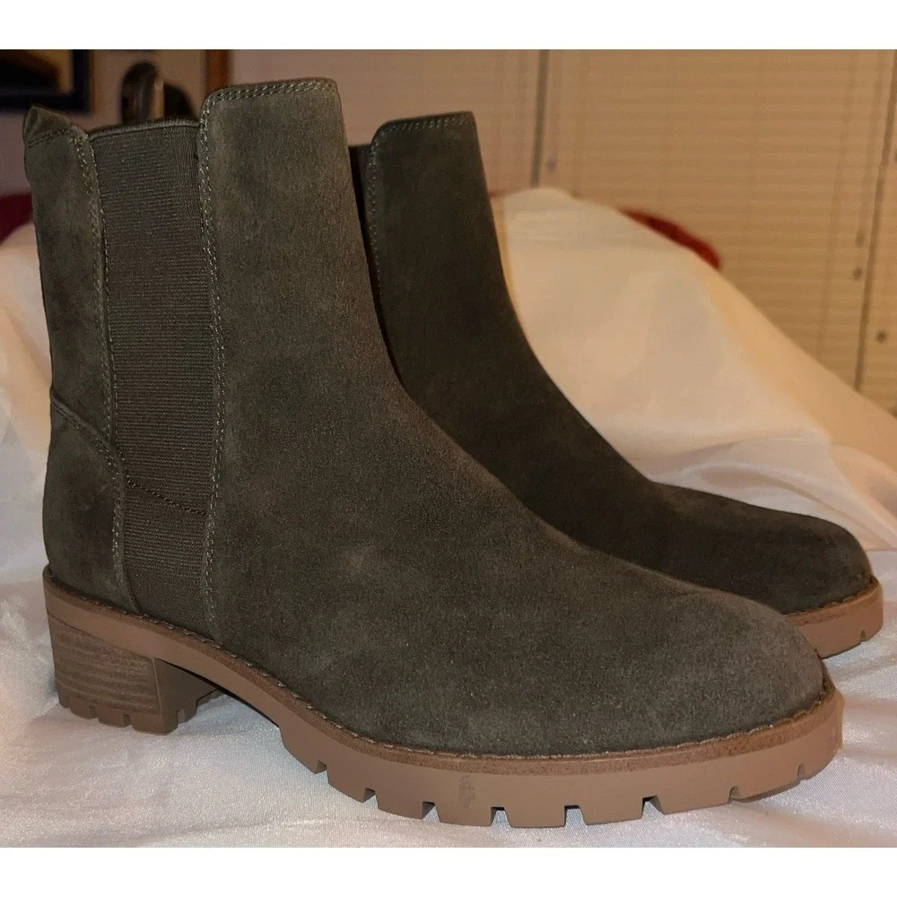 BJORNDAL Women's Finley Chelsea Suede Leather‎ Boots 8 1/2